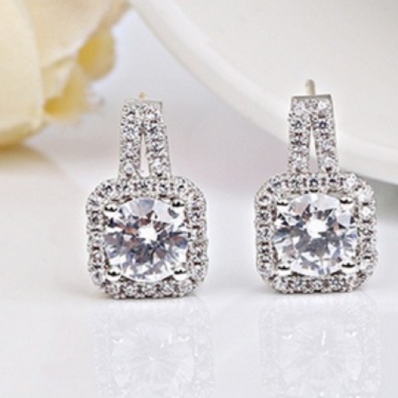Stunning 925 Rhinestone Earrings - Picture 3 of 3